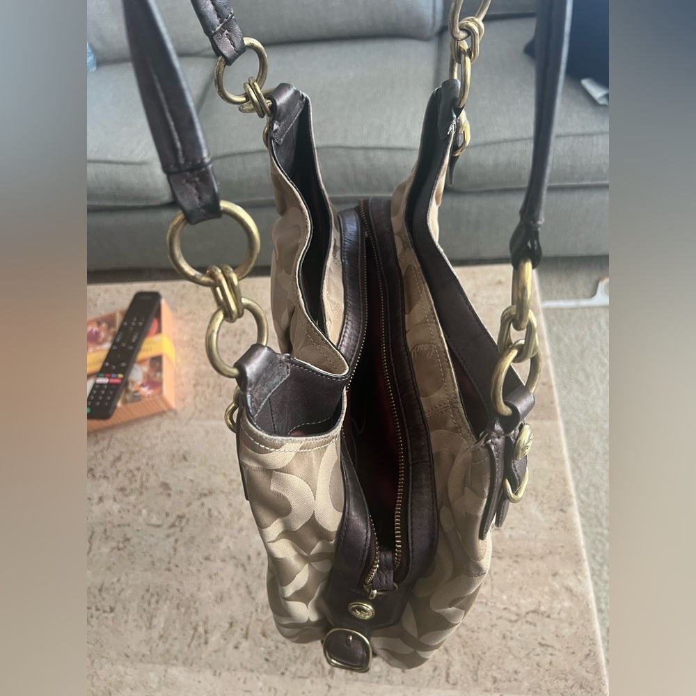 Coach Handbag - Picture 2 of 4